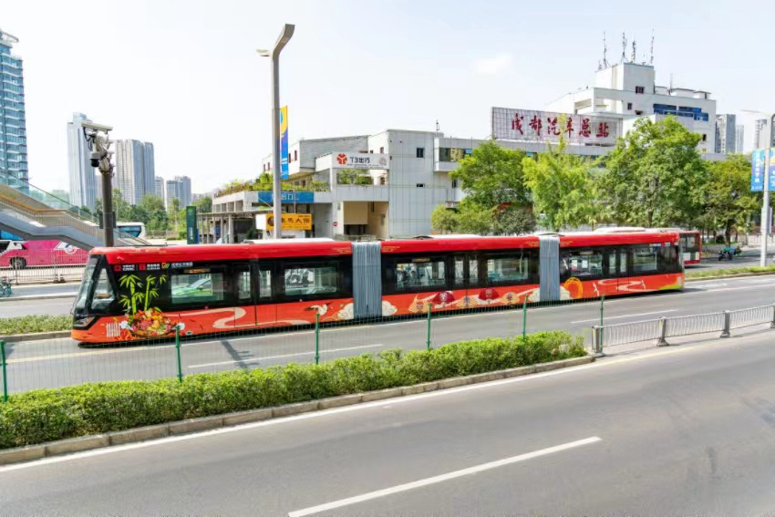 外形靚麗的智軌車輛。蜀道集團供圖