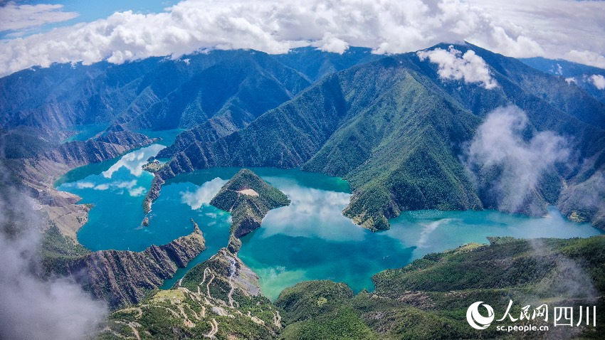 天龍湖。王惟攝