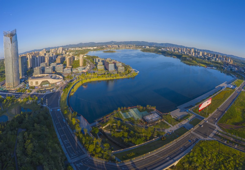 公園城市首提地——興隆湖水生態(tài)綜合提升工程。成都建工集團(tuán)供圖