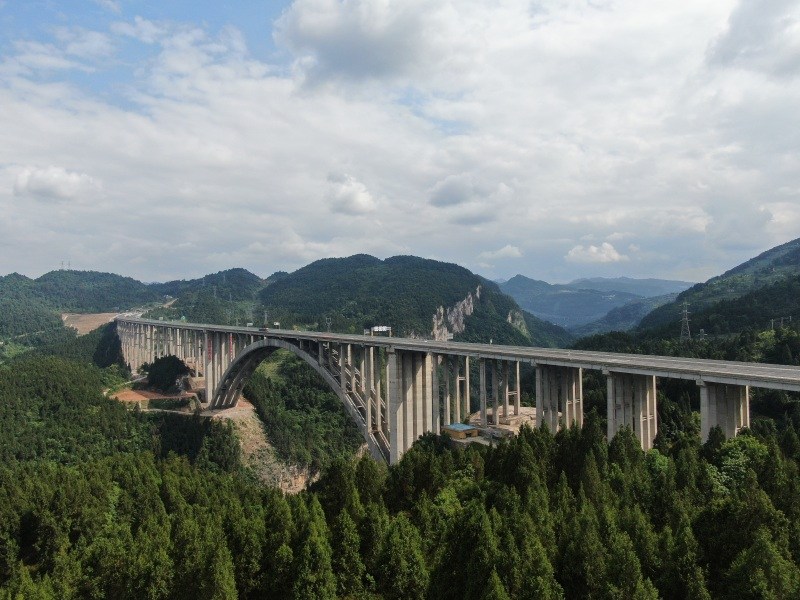 古金高速水落河特大橋。四川路橋集團(tuán)供圖