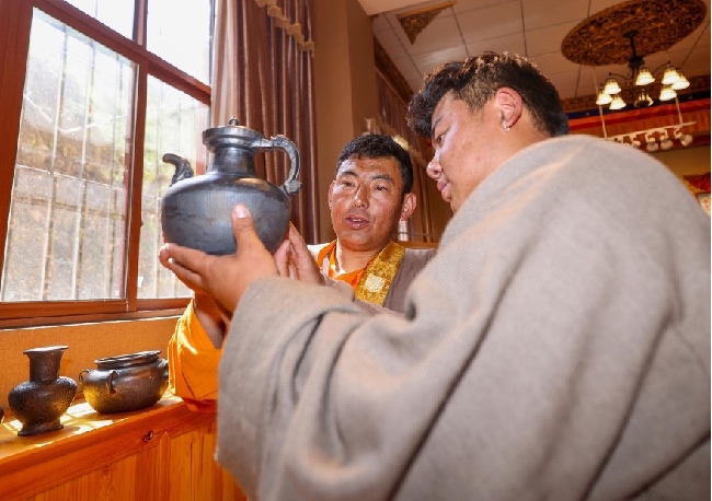 麥宿土陶。德格縣委宣傳部供圖